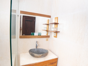 Executive King Lake View