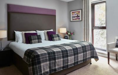 Executive Twin Lake View